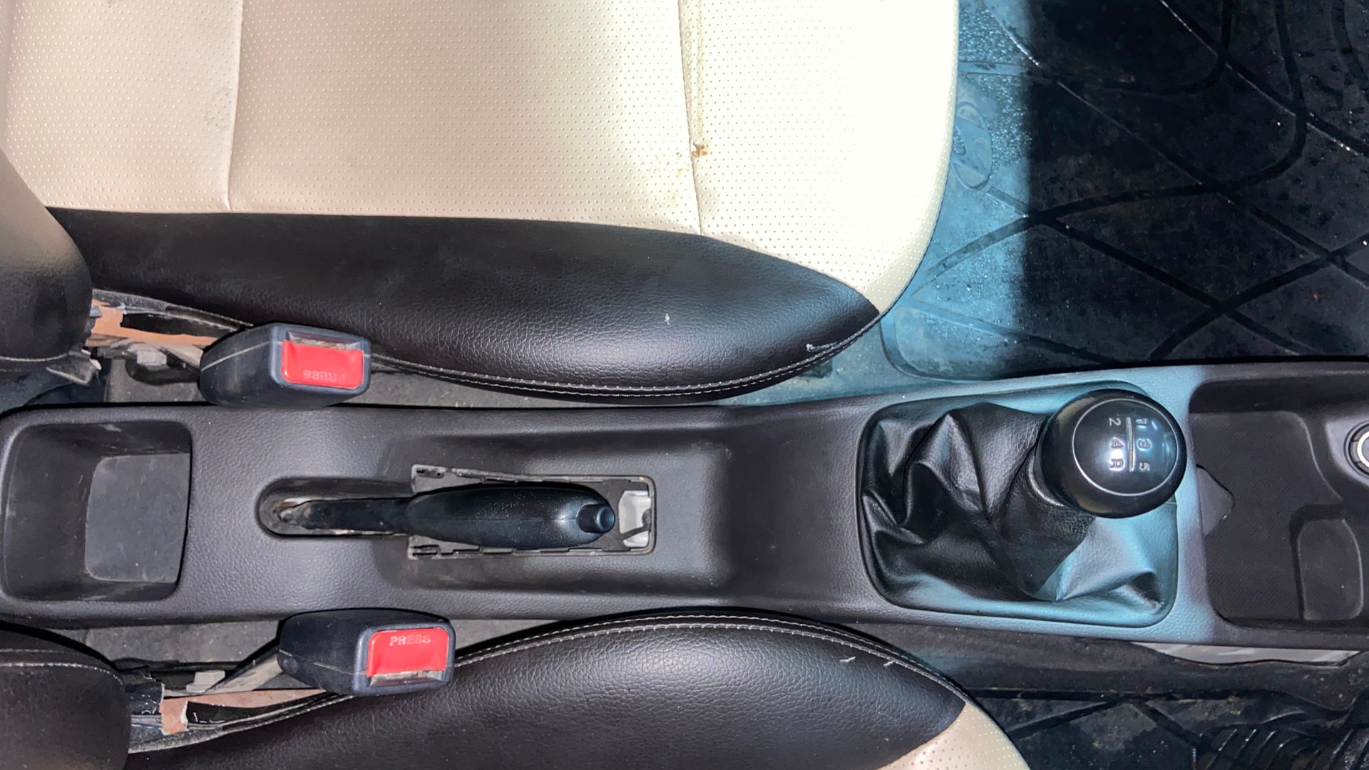 View 2016 Hyundai EON Era Plus Image 37 Used 2016 Hyundai EON Era Plus Image 37