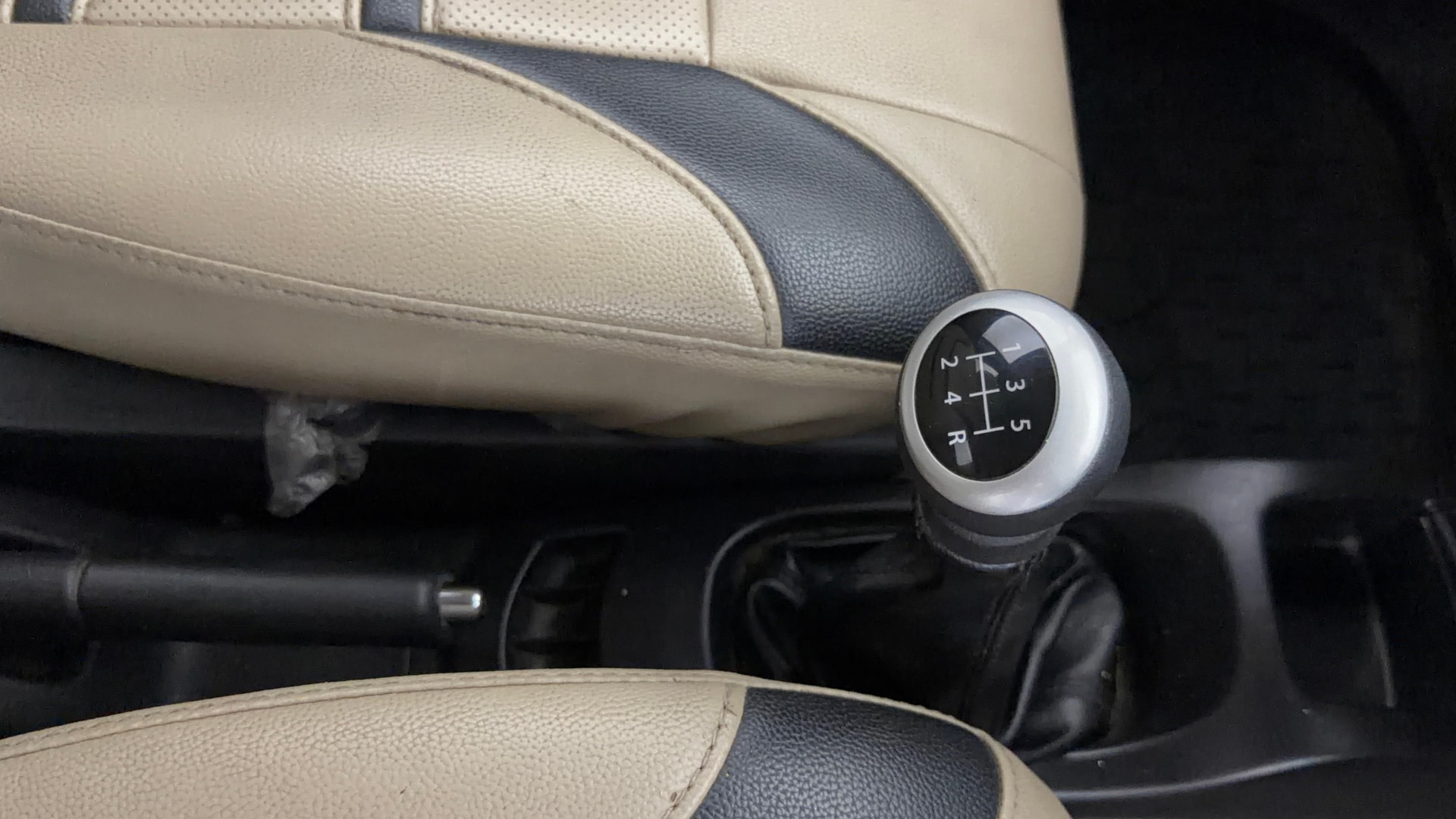 View 2018 Maruti Suzuki 1000 Base Variant Image 37 Used 2018 Maruti Suzuki 1000 Base Variant Image 37