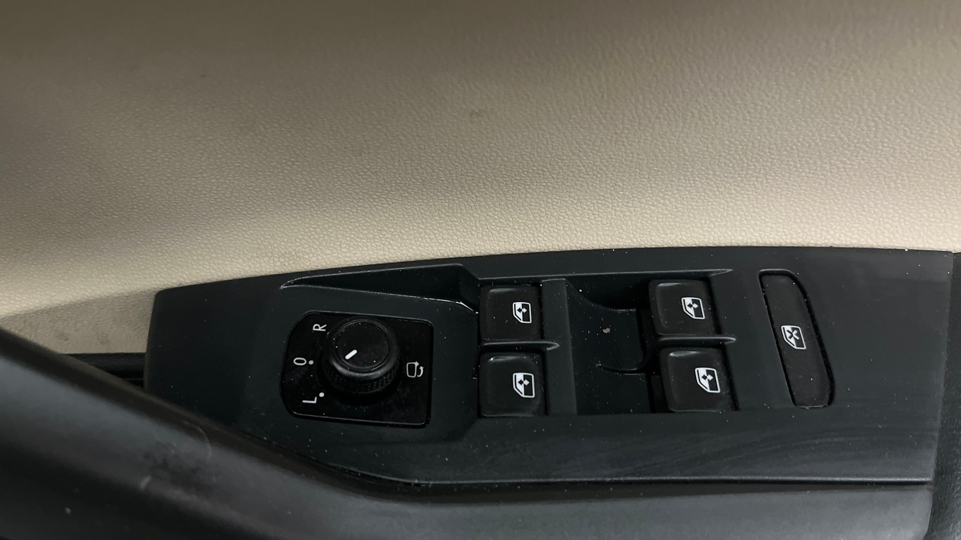 View 2022 Skoda Slavia Style 1.5 TSI DSG Image 39 Used 2022 Skoda Slavia Style 1.5 TSI DSG Image 39