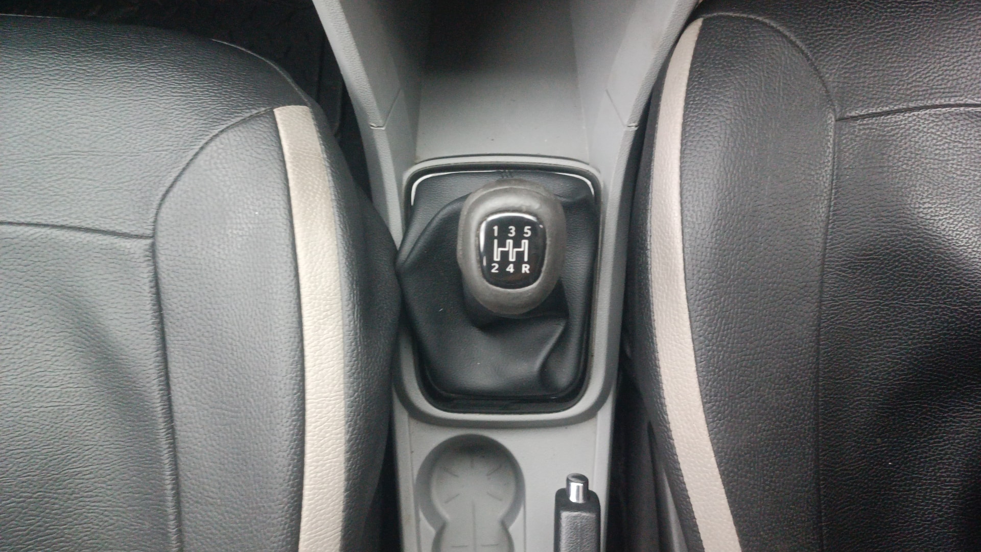 View 2020 Tata Tiago Revotorq XB Image 37 Used 2020 Tata Tiago Revotorq XB Image 37