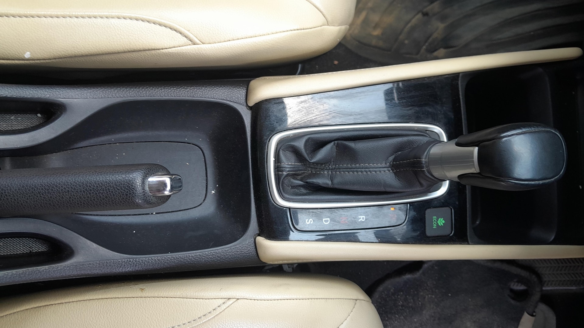 View 2022 Honda City ZX CVT Image 42 Used 2022 Honda City ZX CVT Image 42