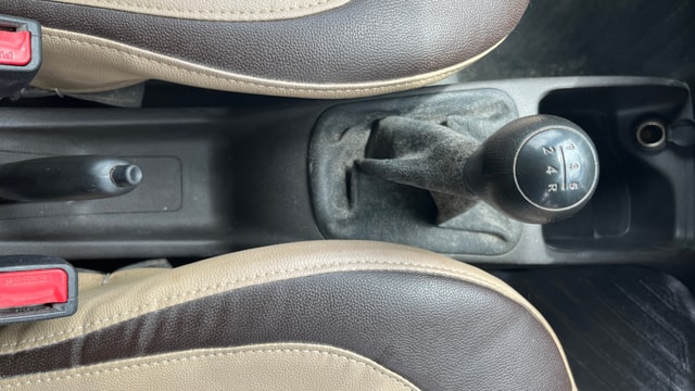 View Hyundai EON Image 37 Used Hyundai EON Image 37