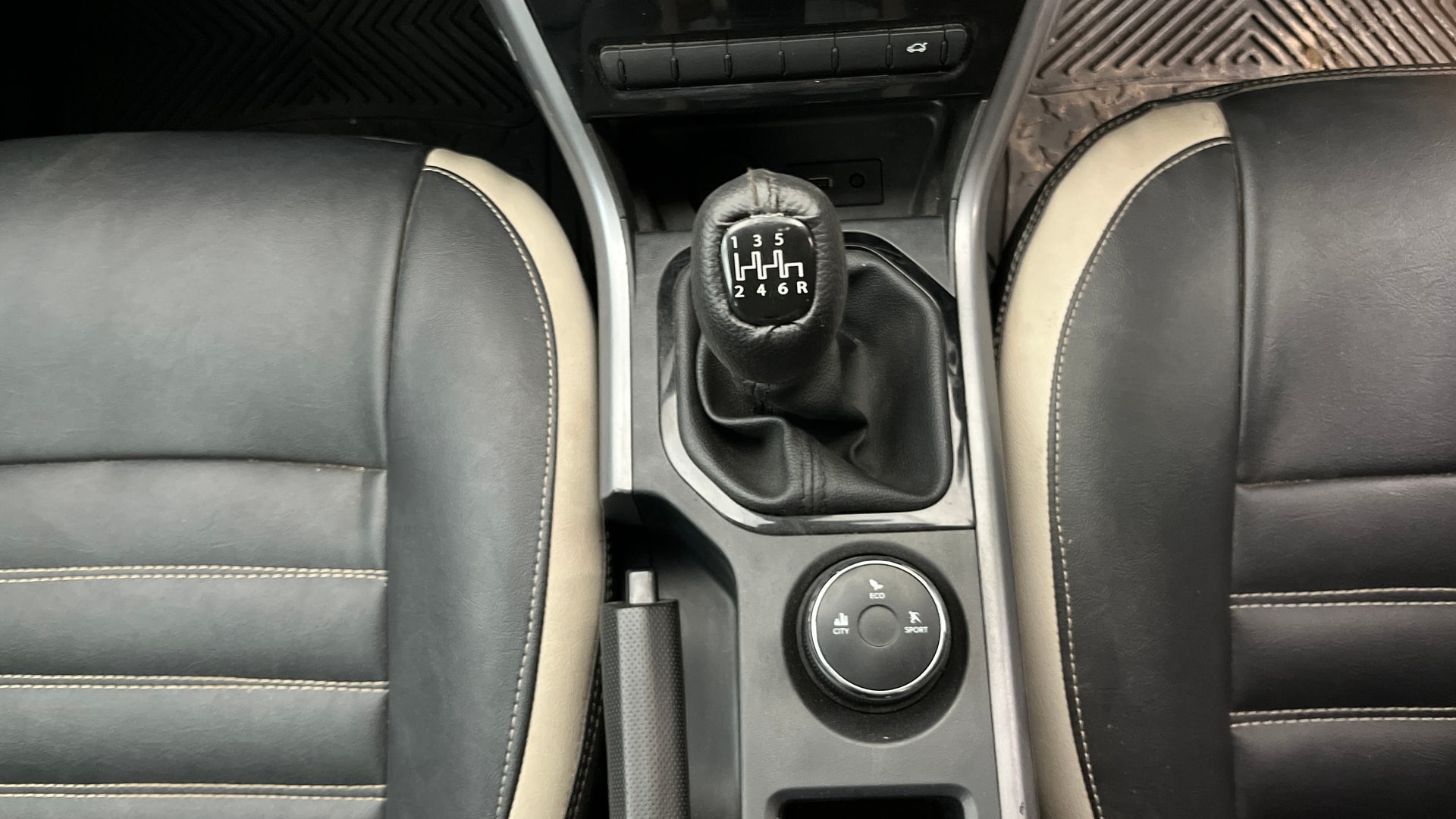 View 2020 Tata Nexon Revotron XM Image 37 Used 2020 Tata Nexon Revotron XM Image 37