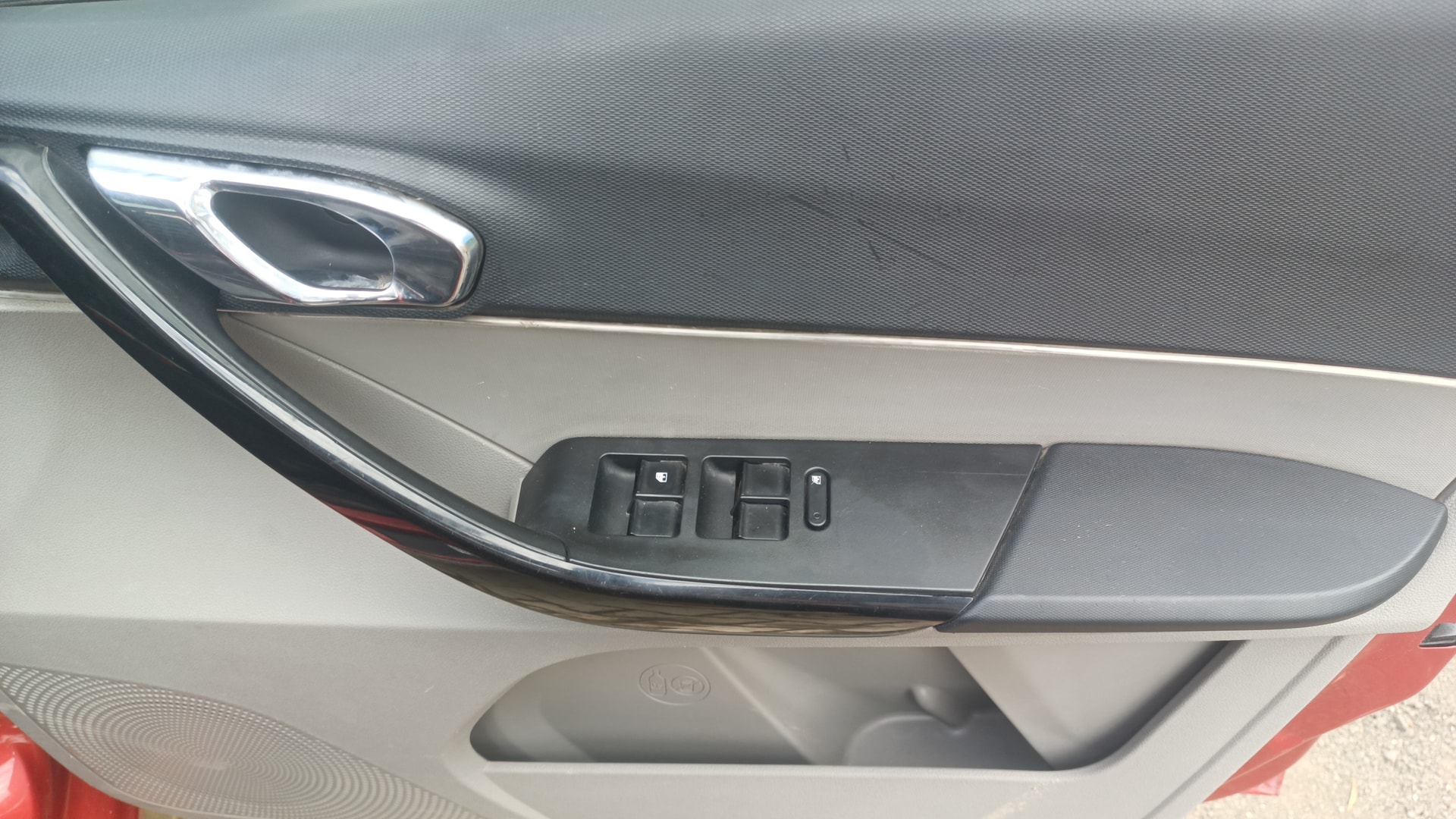 View 2018 Tata Tiago Revotorq XB Image 33 Used 2018 Tata Tiago Revotorq XB Image 33