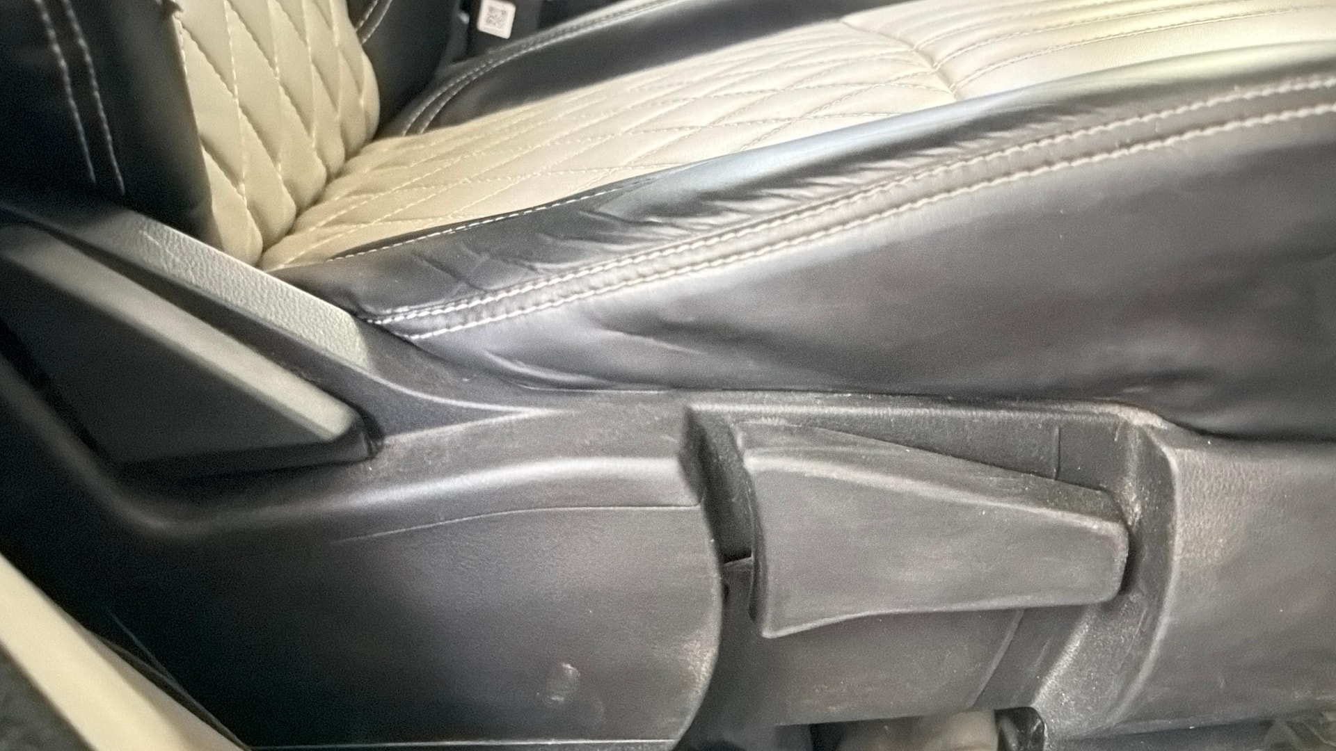 View 2022 Renault Triber RXT Image 19 Used 2022 Renault Triber RXT Image 19