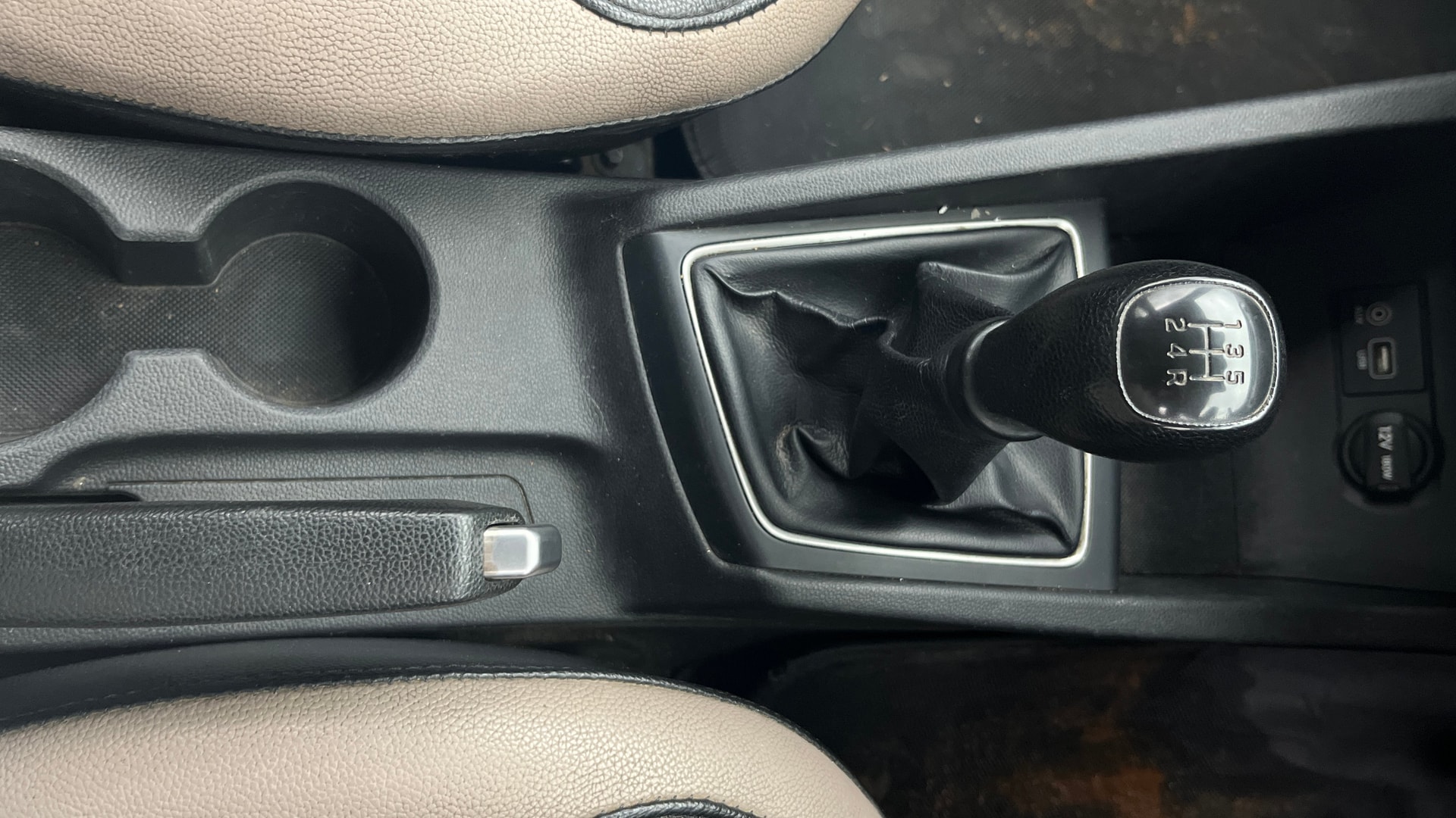 View 2015 Hyundai Elite i20 Magna 1.2 Image 37 Used 2015 Hyundai Elite i20 Magna 1.2 Image 37