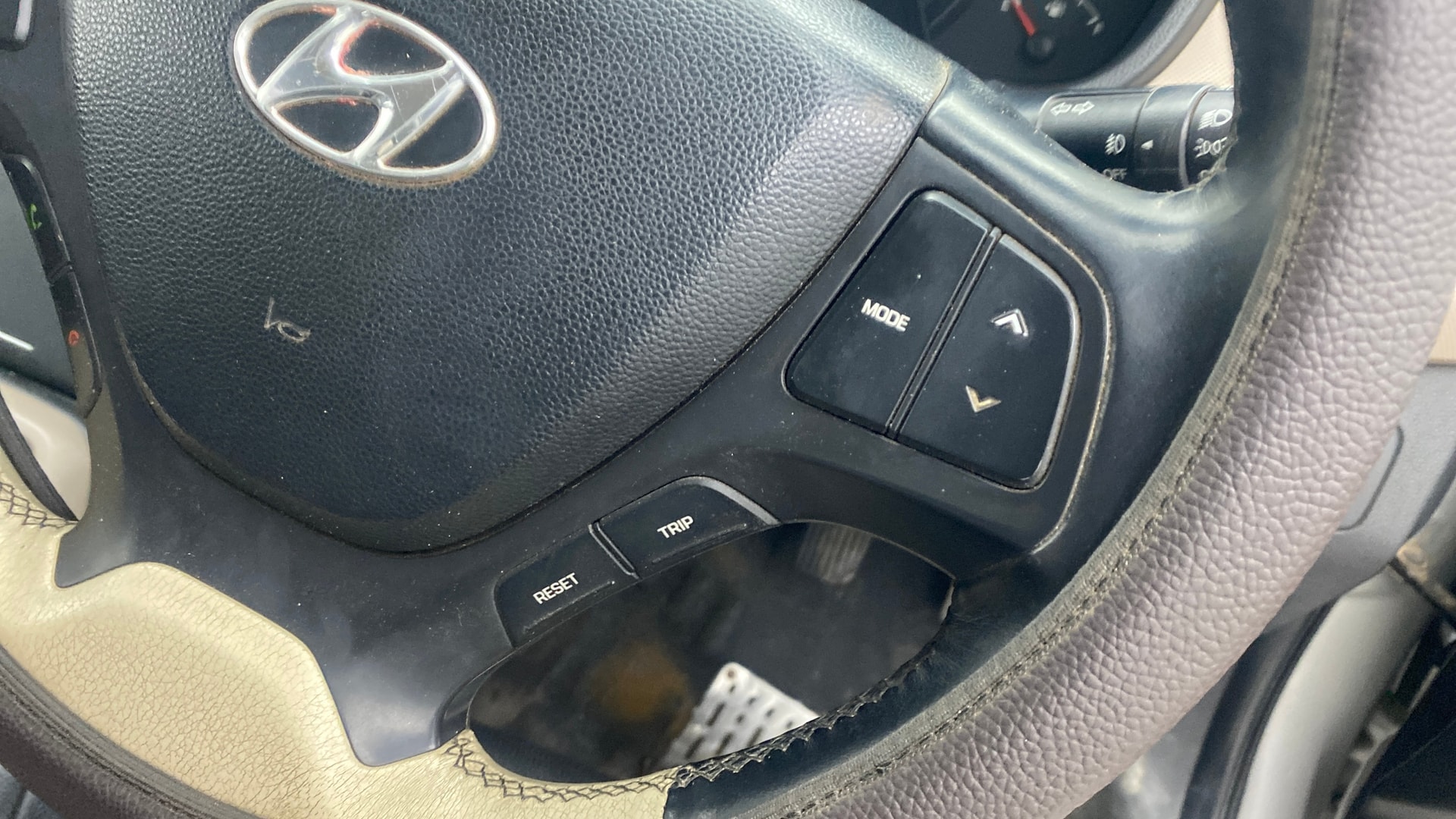 View 2014 Hyundai Xcent S Diesel (O) Image 3 Used 2014 Hyundai Xcent S Diesel (O) Image 3