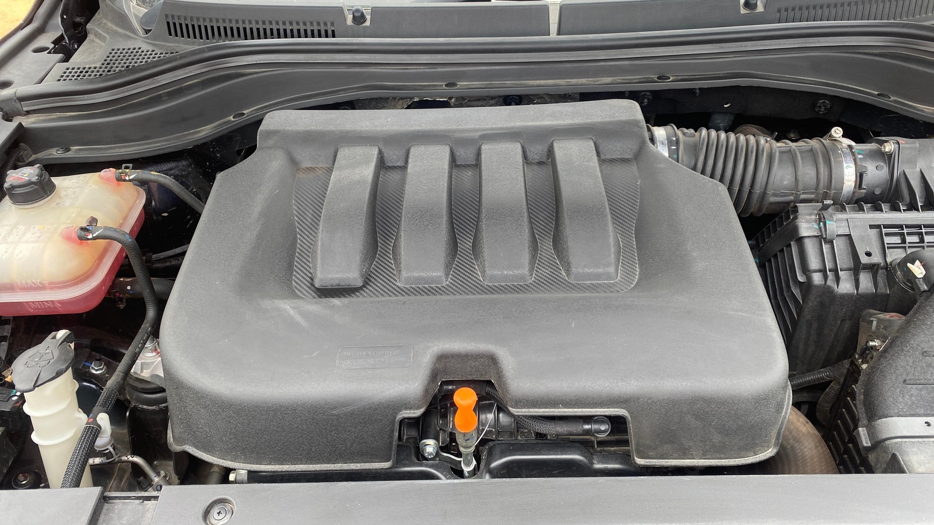 View 2023 Mahindra XUV700 MX Petrol 5 STR Image 47 Used 2023 Mahindra XUV700 MX Petrol 5 STR Image 47