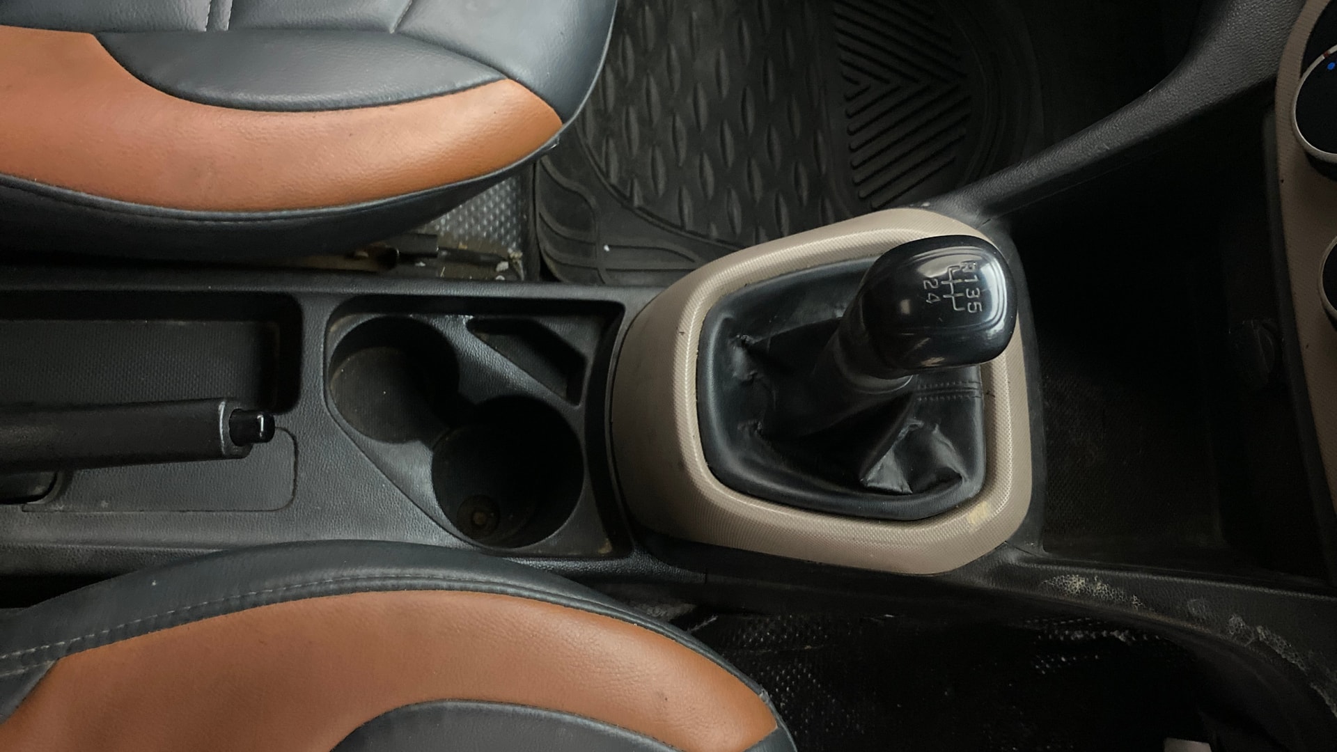 View 2015 Hyundai Xcent E Petrol Image 39 Used 2015 Hyundai Xcent E Petrol Image 39