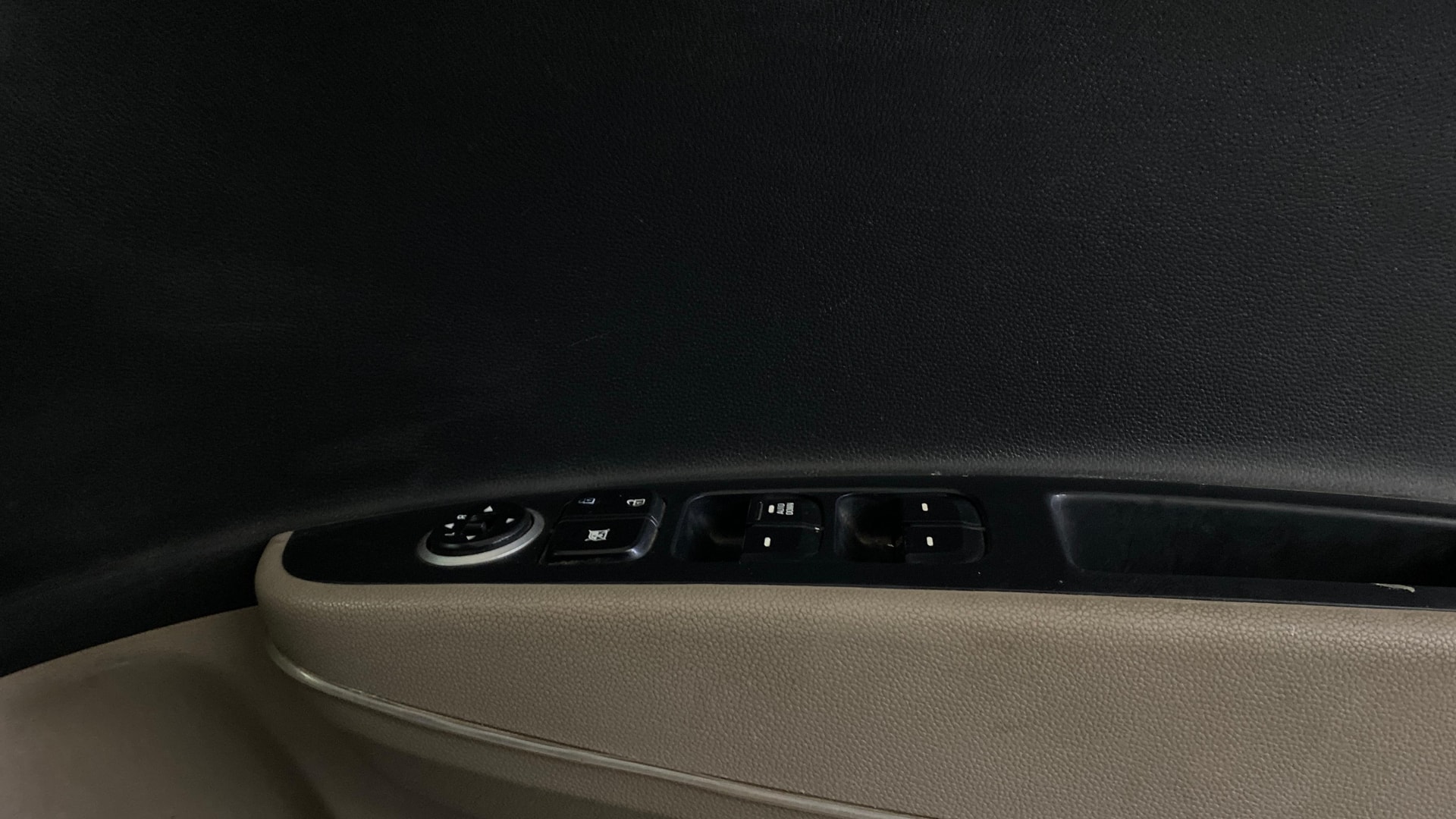 View 2014 Hyundai Grand i10 Magna 1.2 Kappa VTVT Image 33 Used 2014 Hyundai Grand i10 Magna 1.2 Kappa VTVT Image 33
