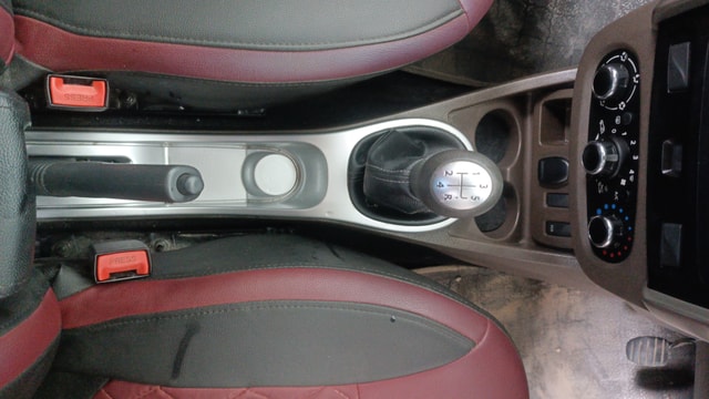 View Renault Duster Image 38 Used Renault Duster Image 38