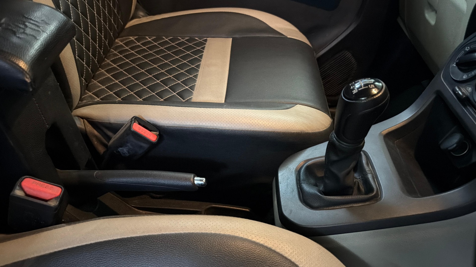 View 2022 Maruti Suzuki 1000 Base Variant Image 37 Used 2022 Maruti Suzuki 1000 Base Variant Image 37