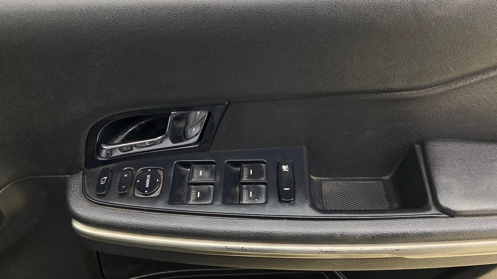 View 2017 Tata Hexa XT 4X2 Image 40 Used 2017 Tata Hexa XT 4X2 Image 40