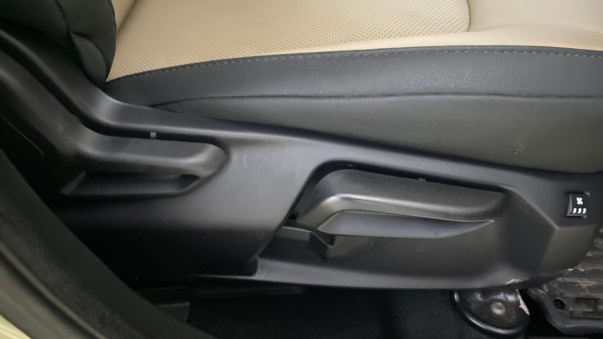View 2022 Tata Nexon Revotron XE Image 18 Used 2022 Tata Nexon Revotron XE Image 18