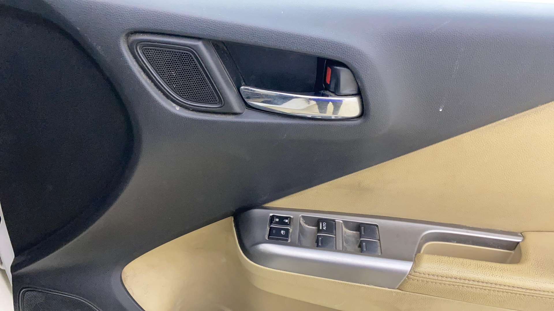 View 2015 Honda City ZX MT Diesel Anniversary Edition Image 35 Used 2015 Honda City ZX MT Diesel Anniversary Edition Image 35