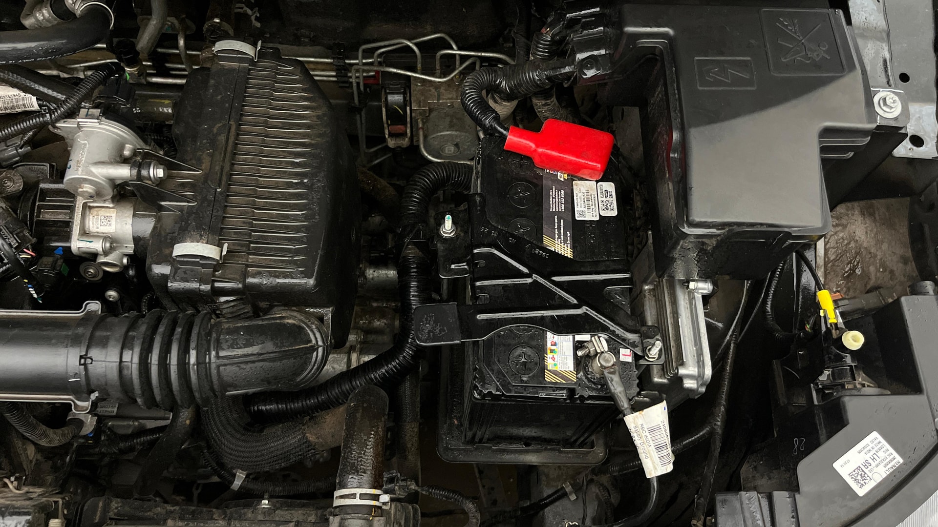 View 2025 Renault Triber RXE Image 14 Used 2025 Renault Triber RXE Image 14