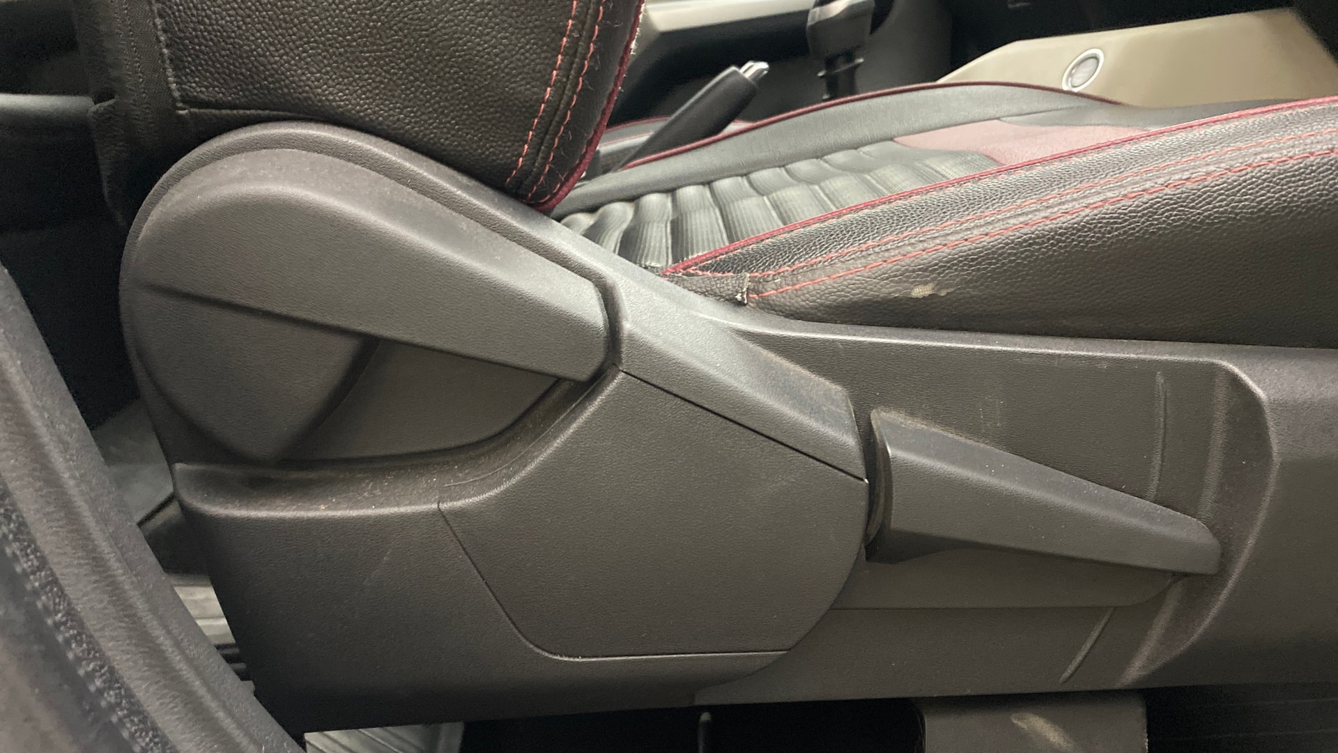 View 2023 Nissan Magnite XV Image 18 Used 2023 Nissan Magnite XV Image 18