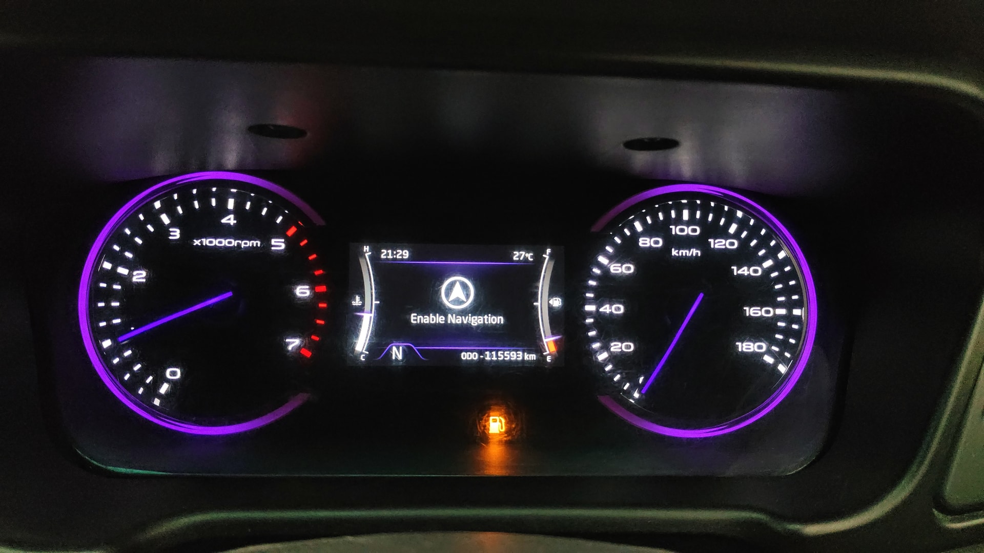Used 2018 Mahindra Marazzo Used 2018 Mahindra Marazzo
