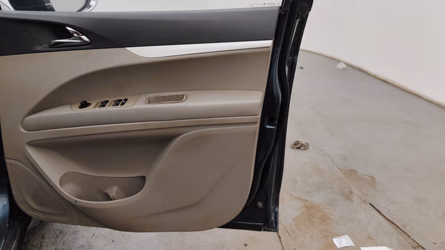 View Mahindra Marazzo Image 35 Used Mahindra Marazzo Image 35