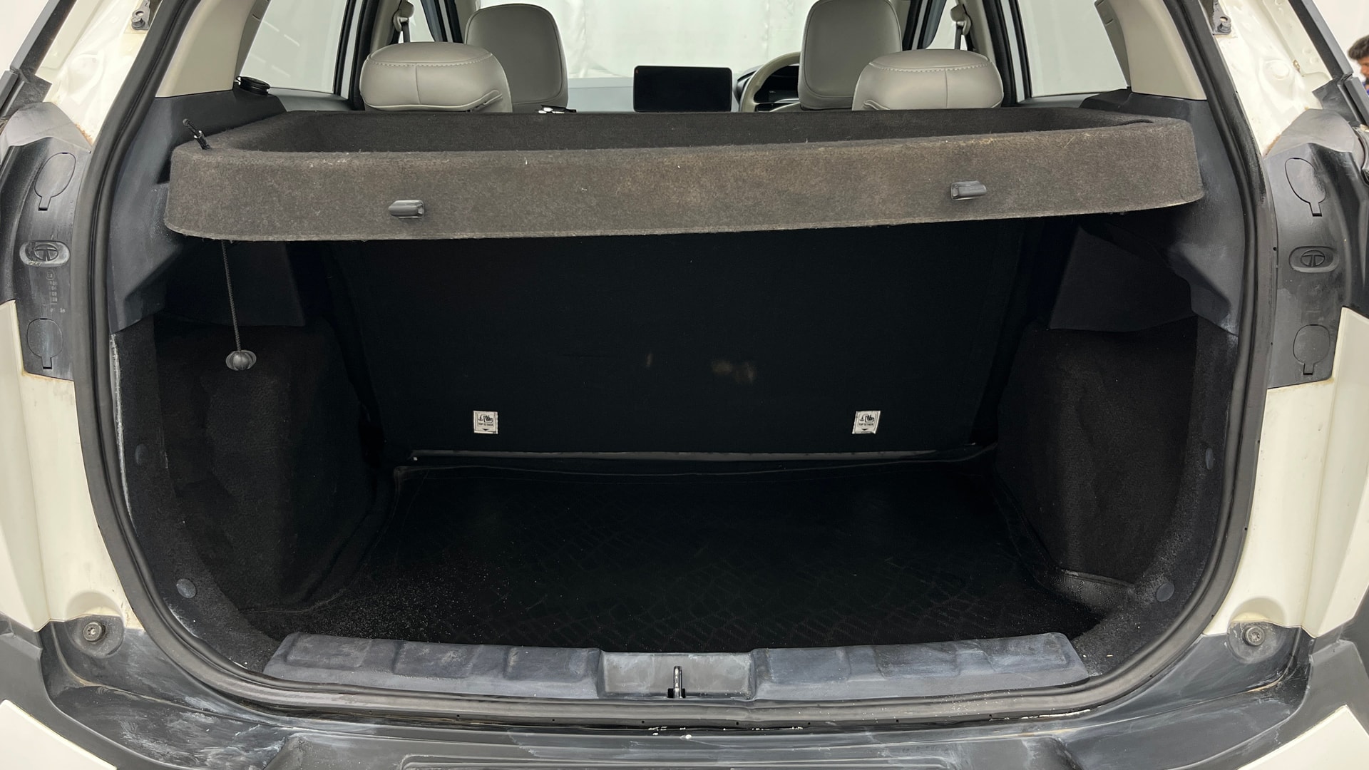 View 2023 Tata Nexon Revotron XE Image 7 Used 2023 Tata Nexon Revotron XE Image 7