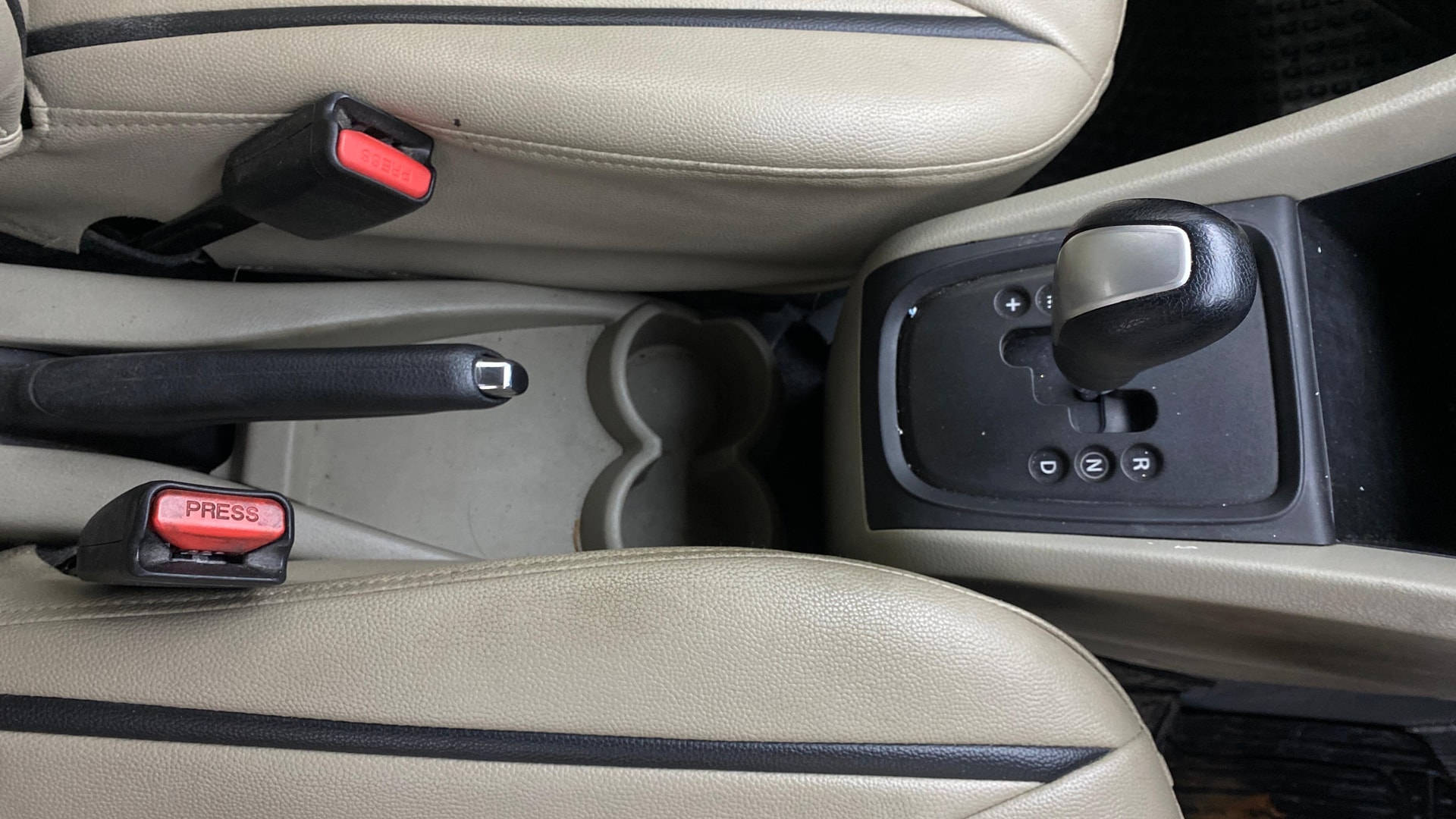View 2017 Maruti Suzuki 1000 Base Variant Image 37 Used 2017 Maruti Suzuki 1000 Base Variant Image 37
