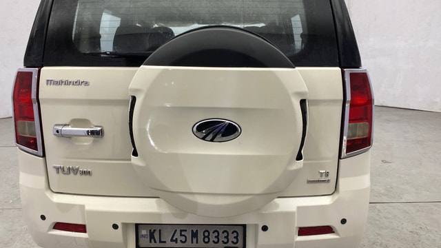 View Mahindra TUV300 Image 25 Used Mahindra TUV300 Image 25