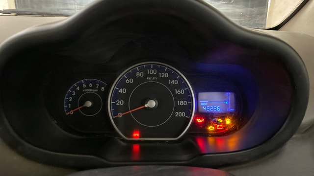 View Hyundai i10 Image 33 Used Hyundai i10 Image 33