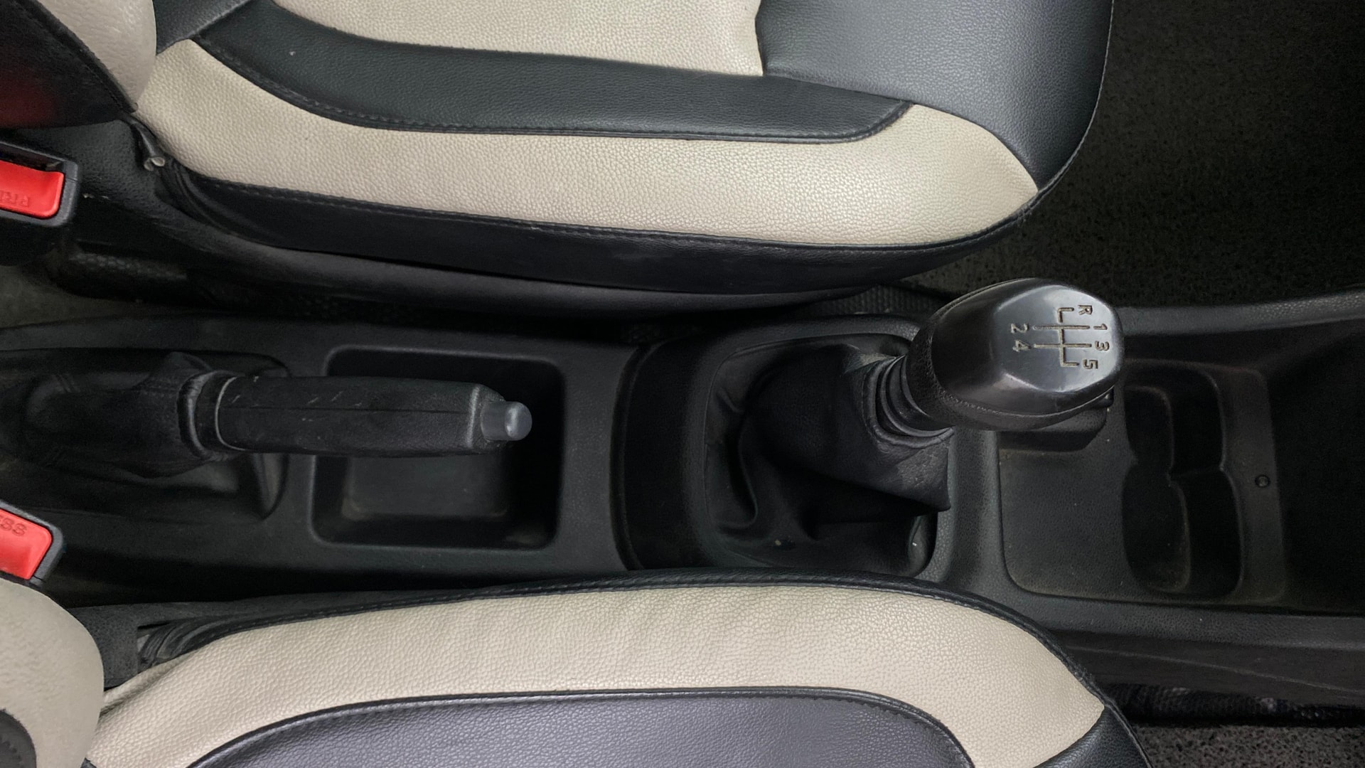 View 2017 Renault Kwid RXL 1.0 Image 37 Used 2017 Renault Kwid RXL 1.0 Image 37