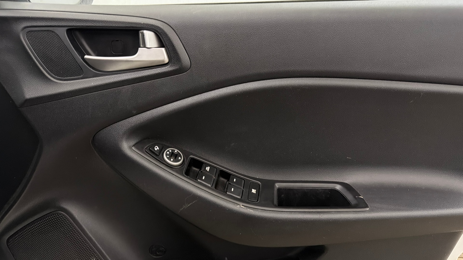 View 2019 Hyundai i20 Active 1.2 SX Image 33 Used 2019 Hyundai i20 Active 1.2 SX Image 33
