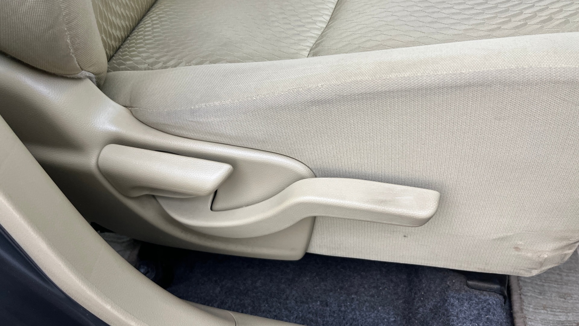 View 2015 Honda Amaze E MT Petrol BS IV Image 18 Used 2015 Honda Amaze E MT Petrol BS IV Image 18