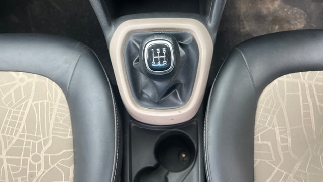 View Hyundai Grand i10 Image 38 Used Hyundai Grand i10 Image 38