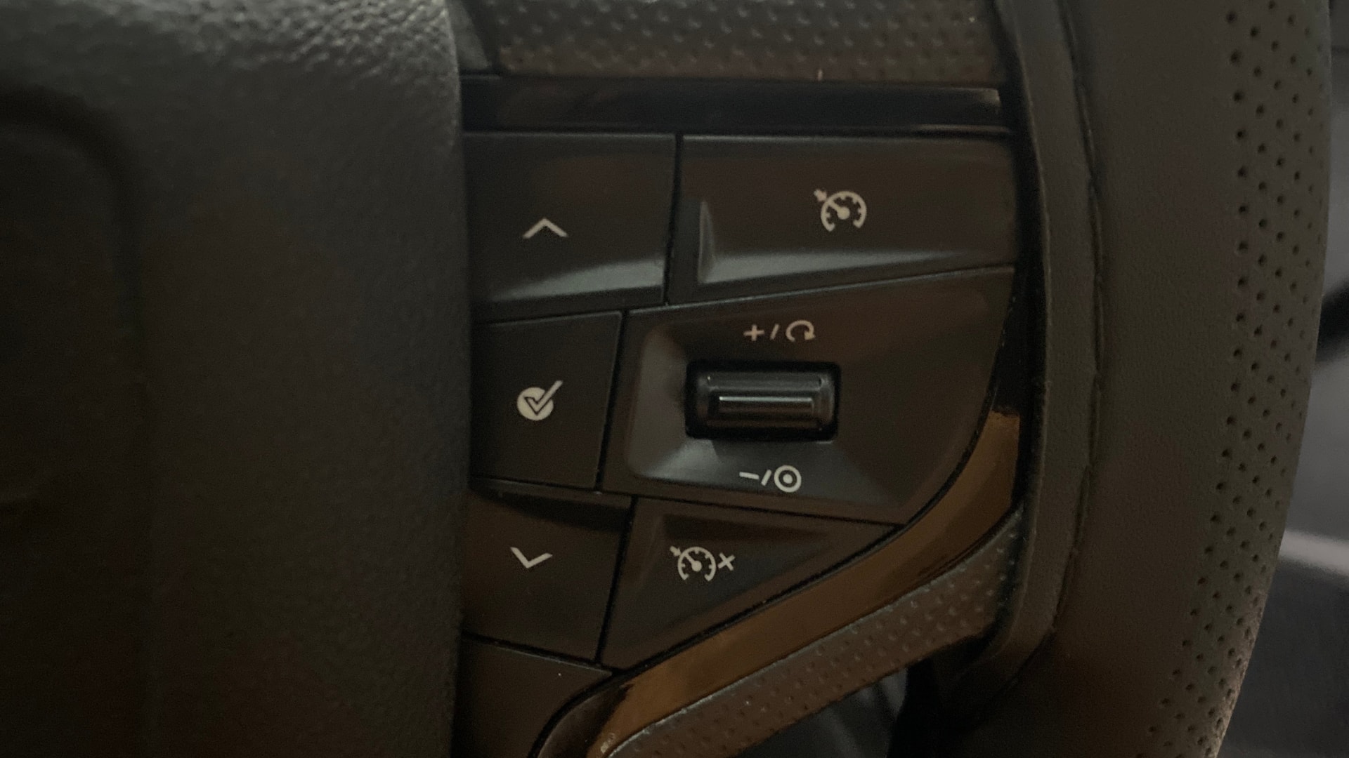 Used 2022 Tata Safari Used 2022 Tata Safari