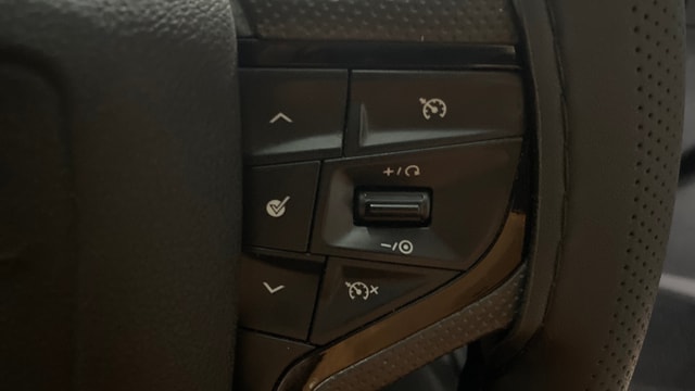 View Tata Safari Image 3 Used Tata Safari Image 3