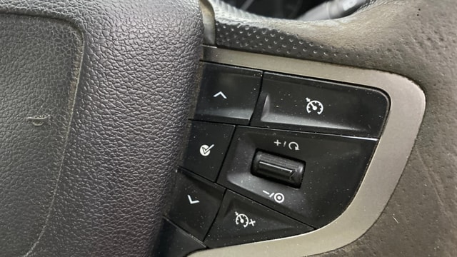 View Tata Safari Image 3 Used Tata Safari Image 3