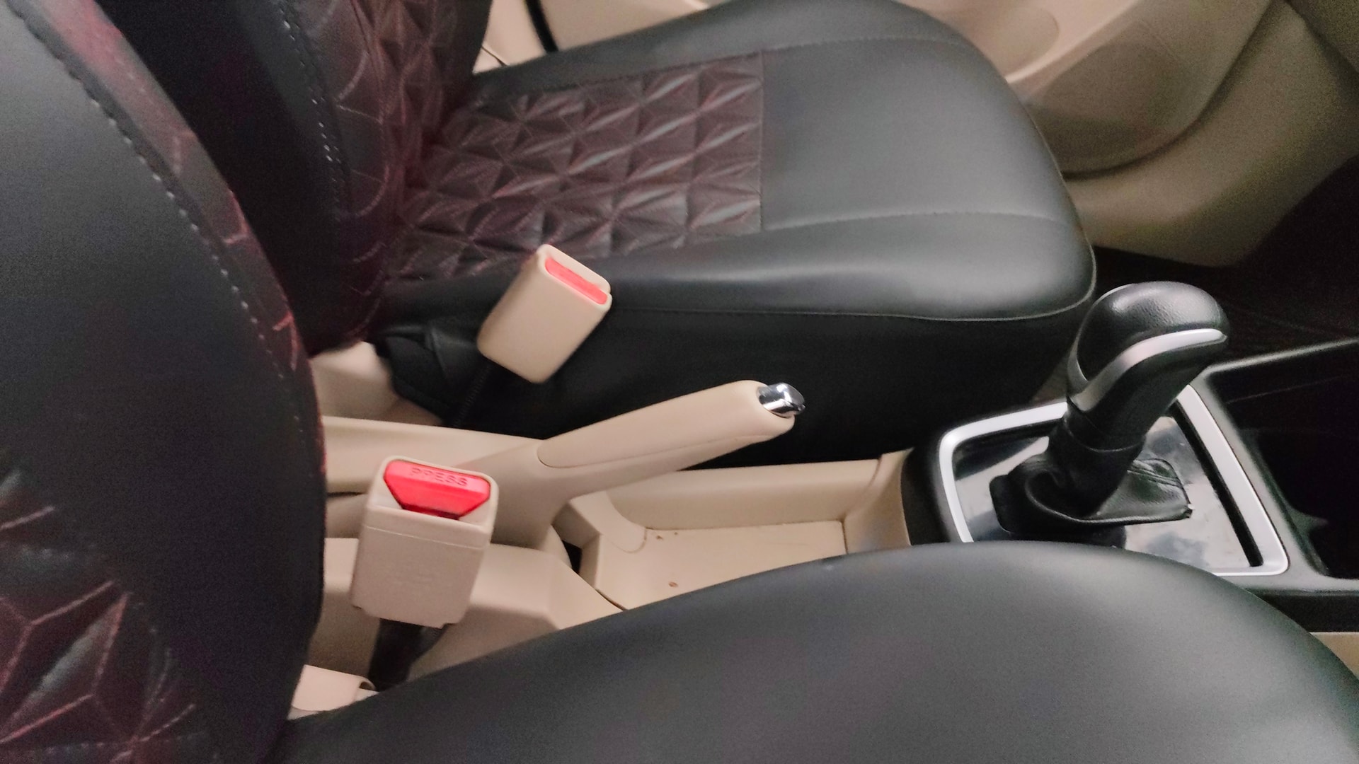View 2019 Maruti Suzuki 1000 Base Variant Image 37 Used 2019 Maruti Suzuki 1000 Base Variant Image 37
