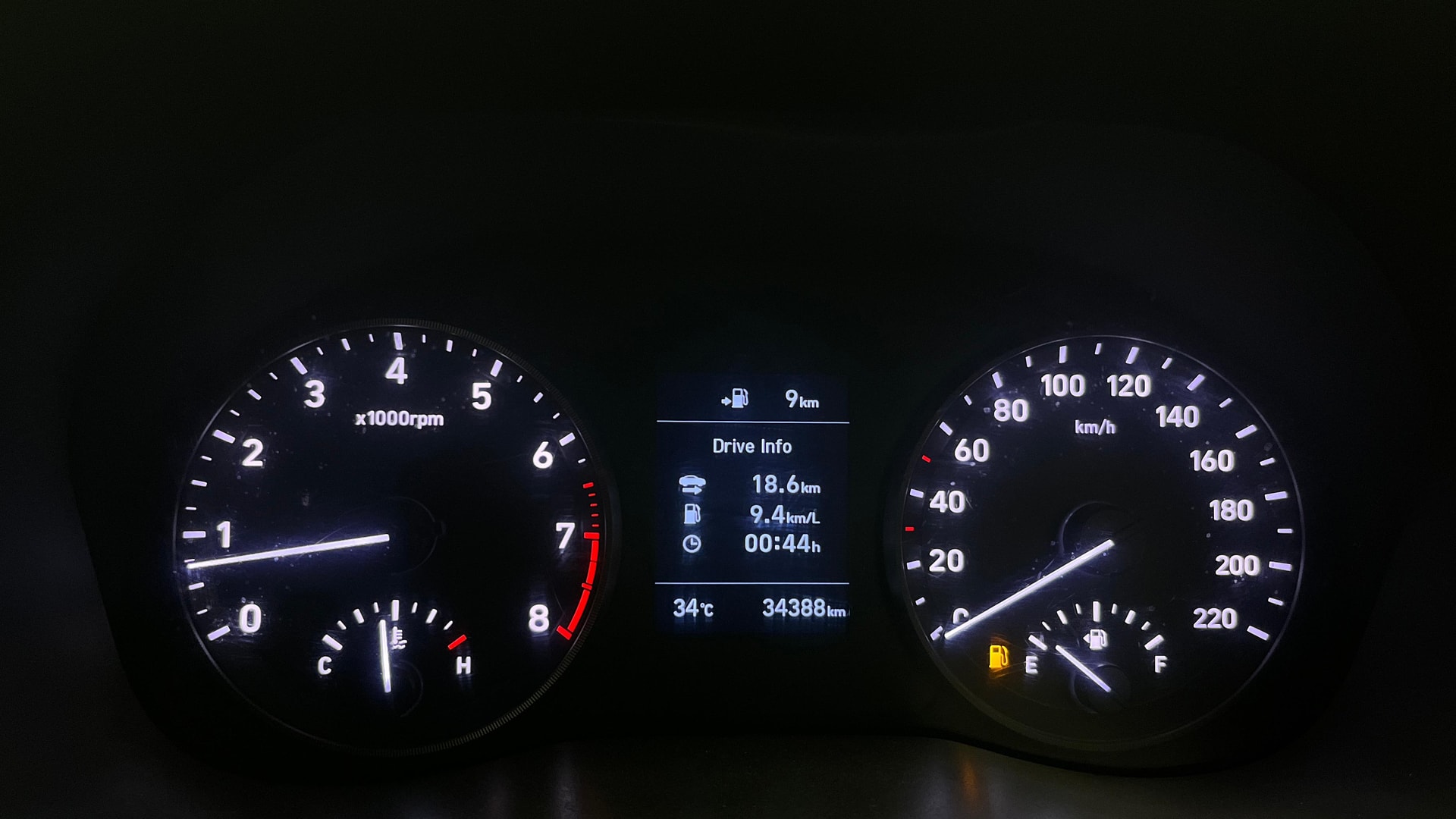 View 2019 Hyundai Verna 1.6 VTVT SX Image 21 Used 2019 Hyundai Verna 1.6 VTVT SX Image 21
