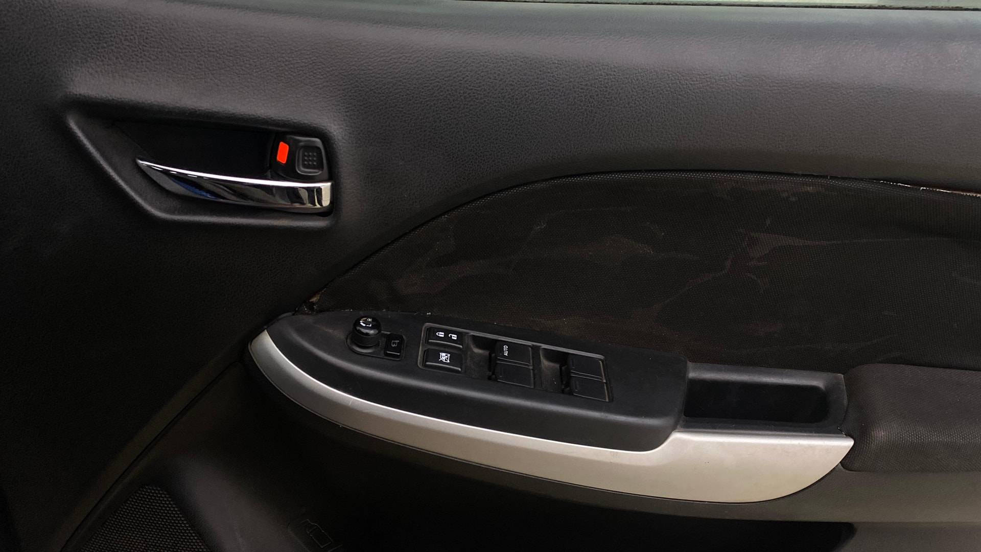 View 2017 Maruti Suzuki 1000 Base Variant Image 38 Used 2017 Maruti Suzuki 1000 Base Variant Image 38