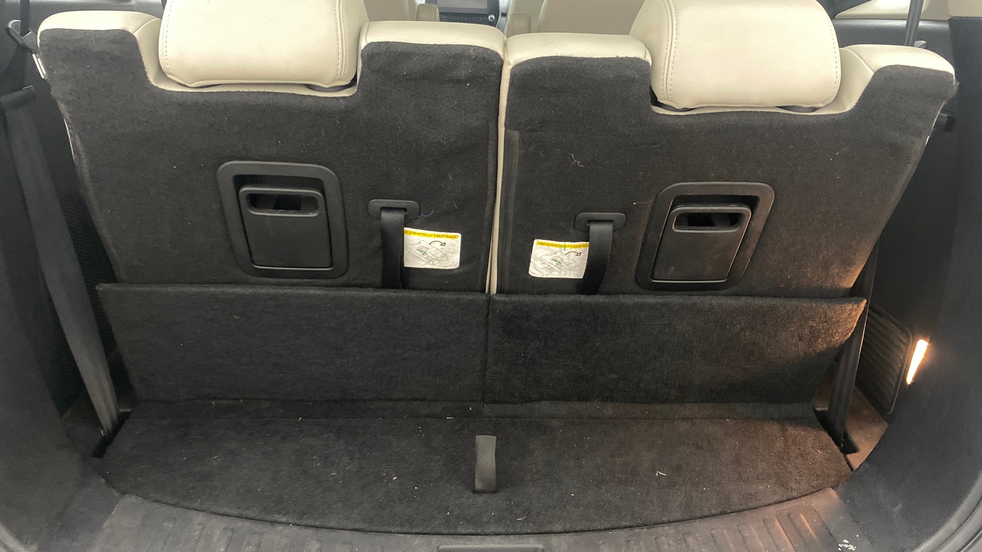 View 2022 Tata Safari XZ Plus 6S Image 7 Used 2022 Tata Safari XZ Plus 6S Image 7