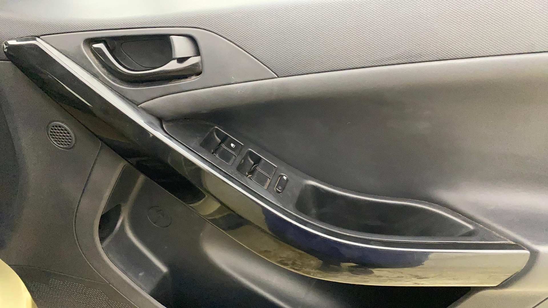 View 2022 Tata Nexon Revotron XE Image 35 Used 2022 Tata Nexon Revotron XE Image 35