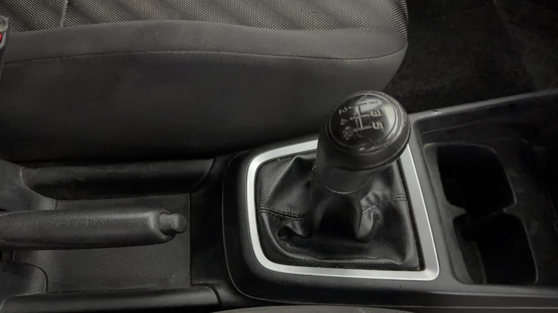 View 2019 Maruti Suzuki 1000 Base Variant Image 37 Used 2019 Maruti Suzuki 1000 Base Variant Image 37