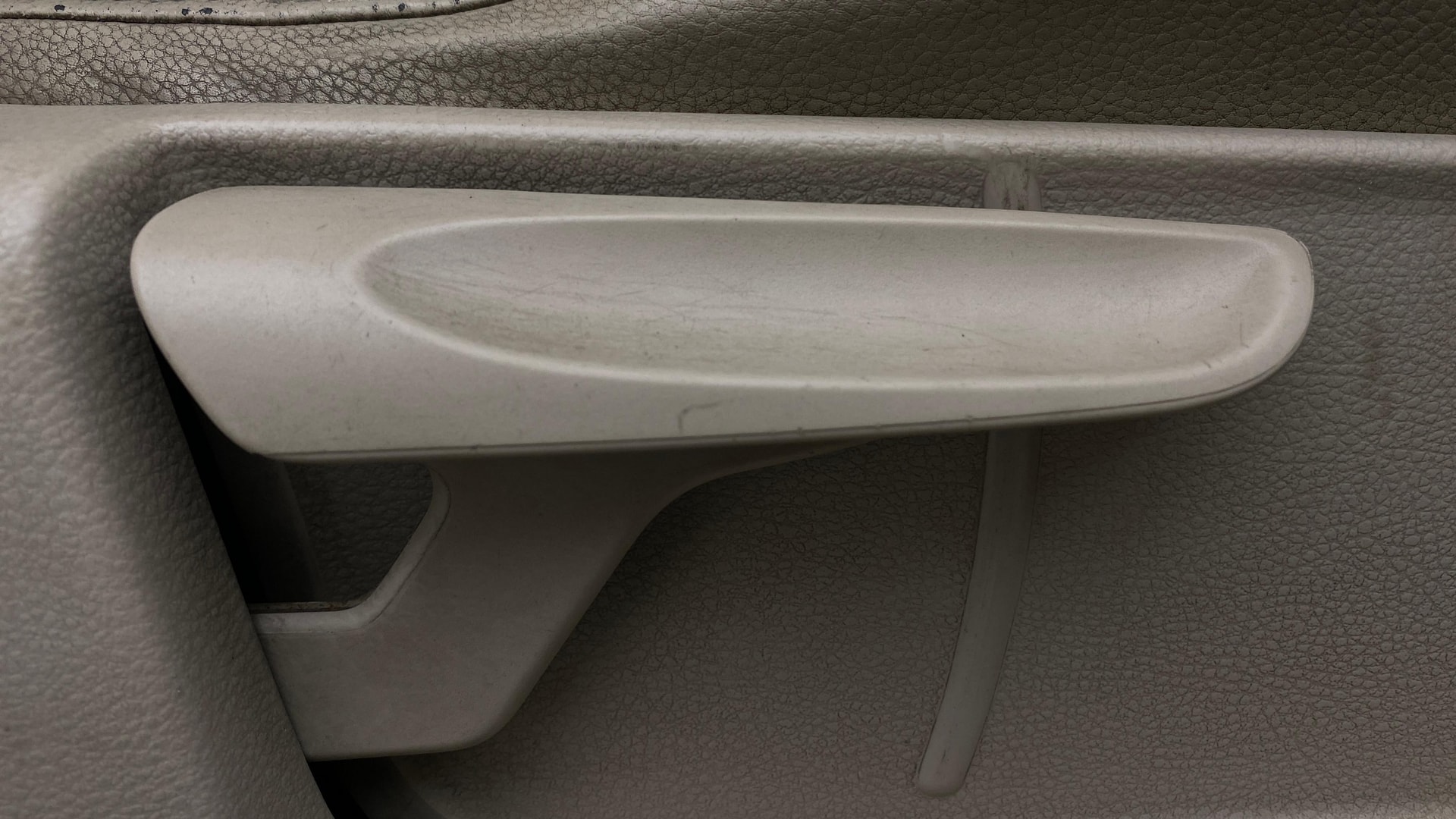 View 2012 Volkswagen Vento 1.2 L TSI Comfortline Petrol AT Image 18 Used 2012 Volkswagen Vento 1.2 L TSI Comfortline Petrol AT Image 18