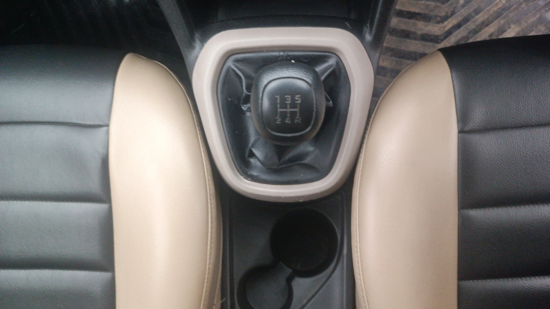 View 2019 Hyundai Grand i10 Magna 1.2 Kappa VTVT Image 39 Used 2019 Hyundai Grand i10 Magna 1.2 Kappa VTVT Image 39