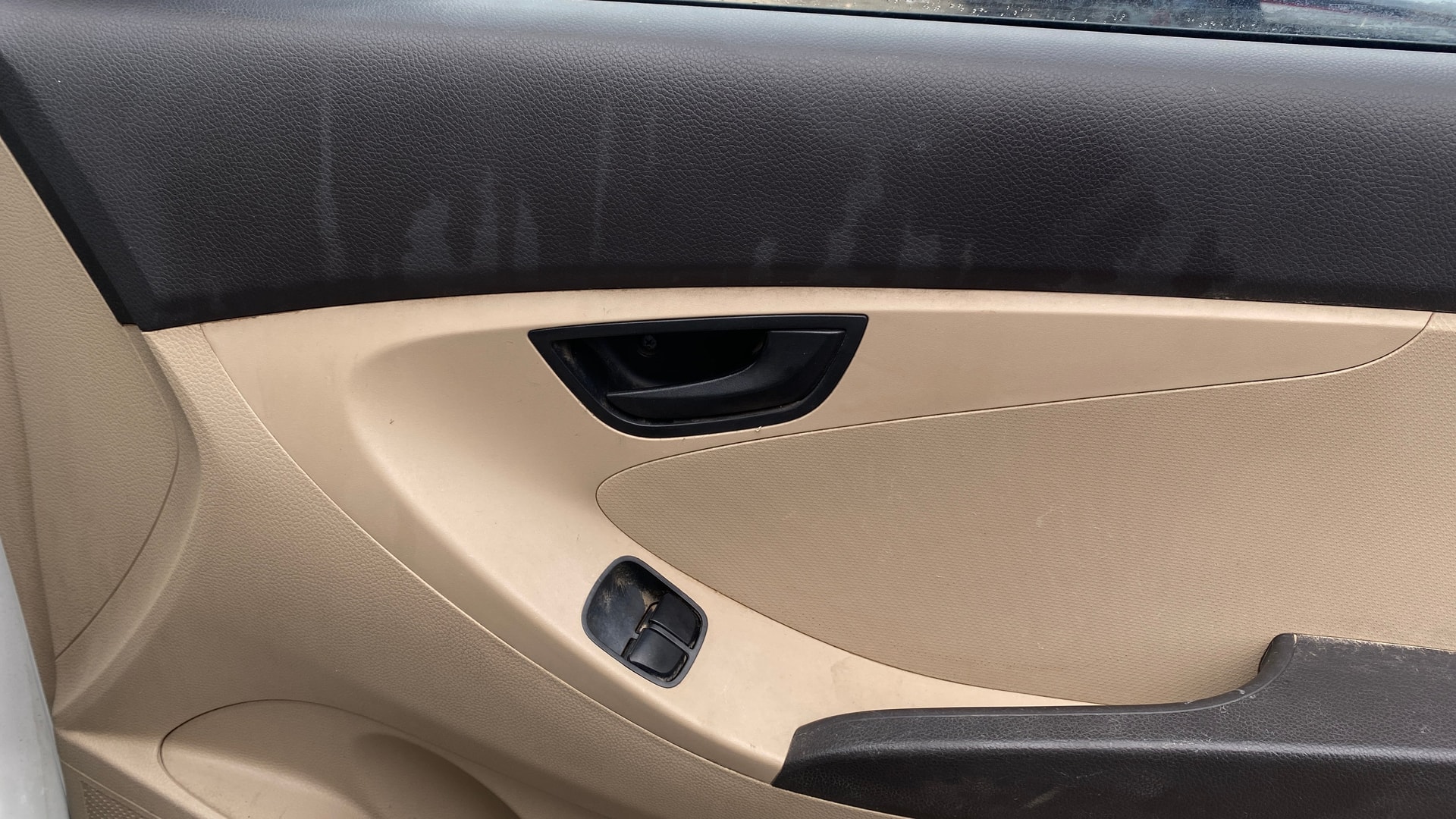 View 2015 Hyundai EON Era Plus Image 32 Used 2015 Hyundai EON Era Plus Image 32