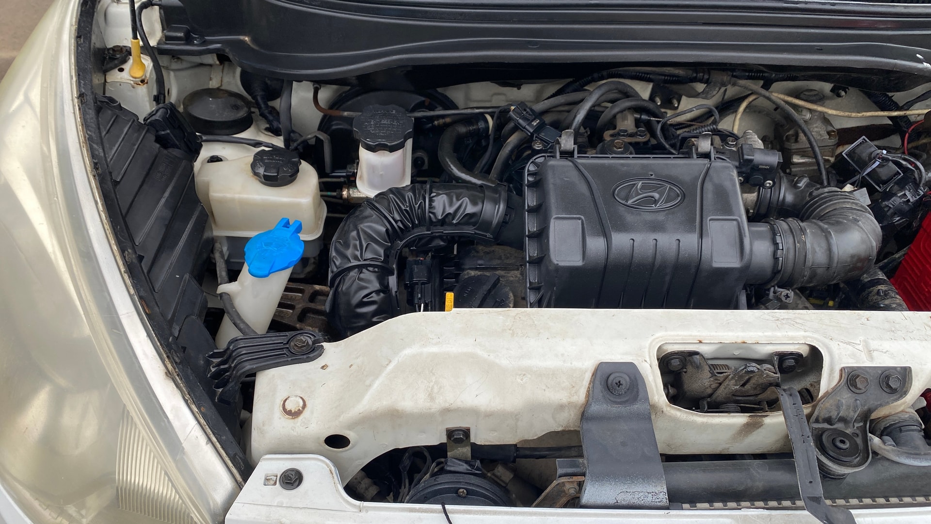 View 2015 Hyundai EON Era Plus Image 3 Used 2015 Hyundai EON Era Plus Image 3