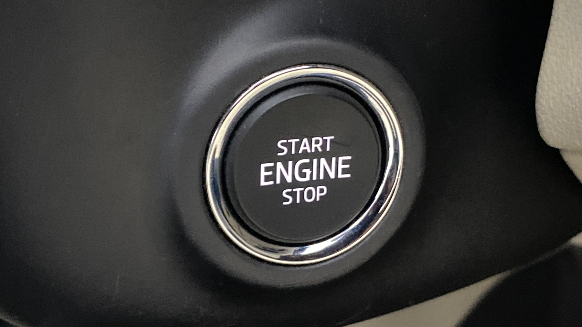 View 2022 Skoda Slavia Ambition 1.0 TSI AT Image 34 Used 2022 Skoda Slavia Ambition 1.0 TSI AT Image 34