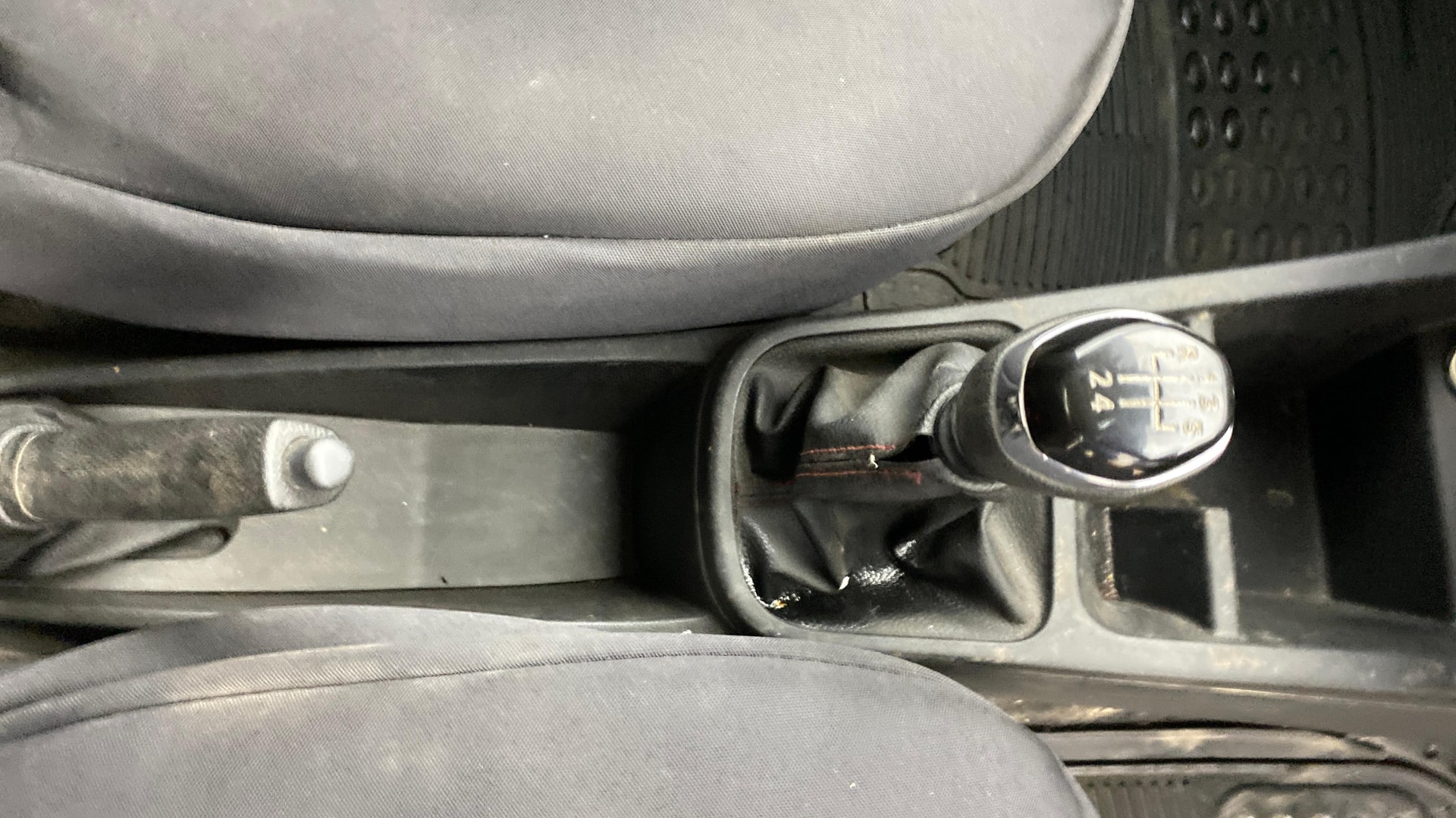 View 2023 Renault Kwid RXT 1.0 Image 37 Used 2023 Renault Kwid RXT 1.0 Image 37