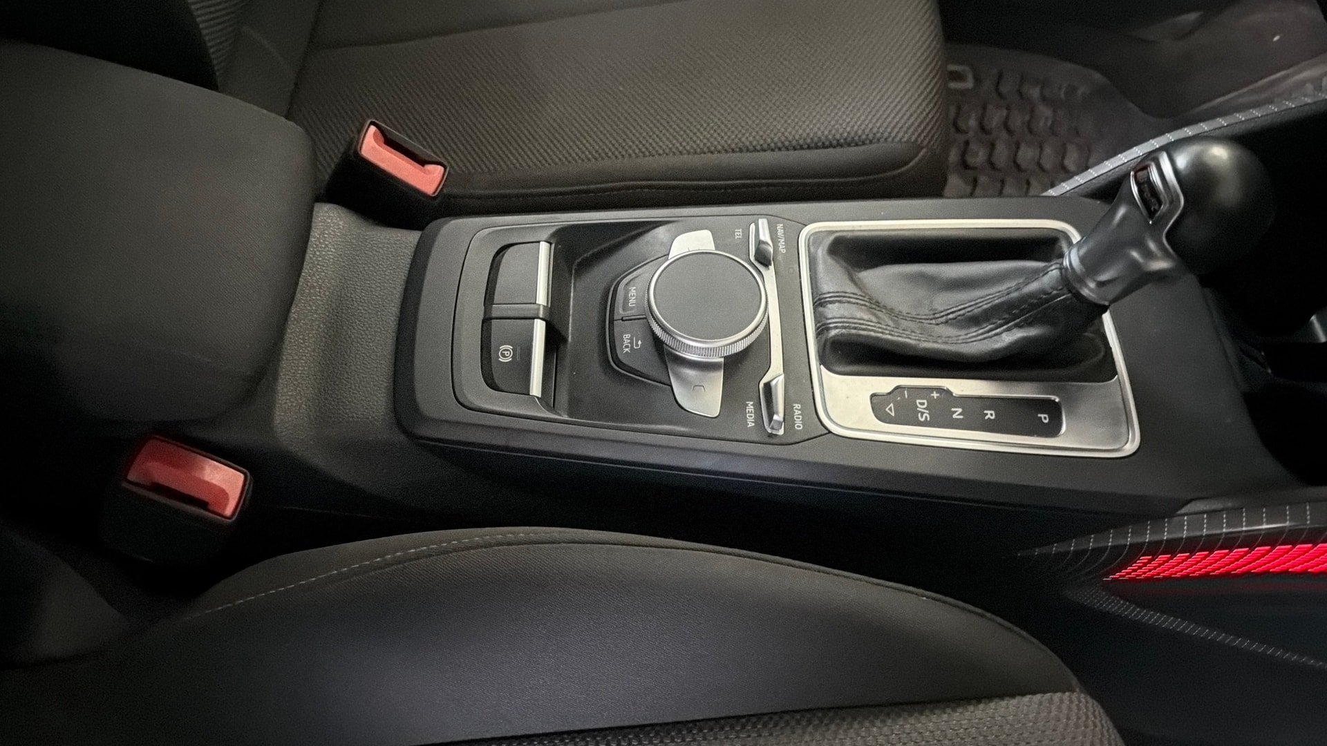 View 2022 Audi Q2 Standard Image 40 Used 2022 Audi Q2 Standard Image 40