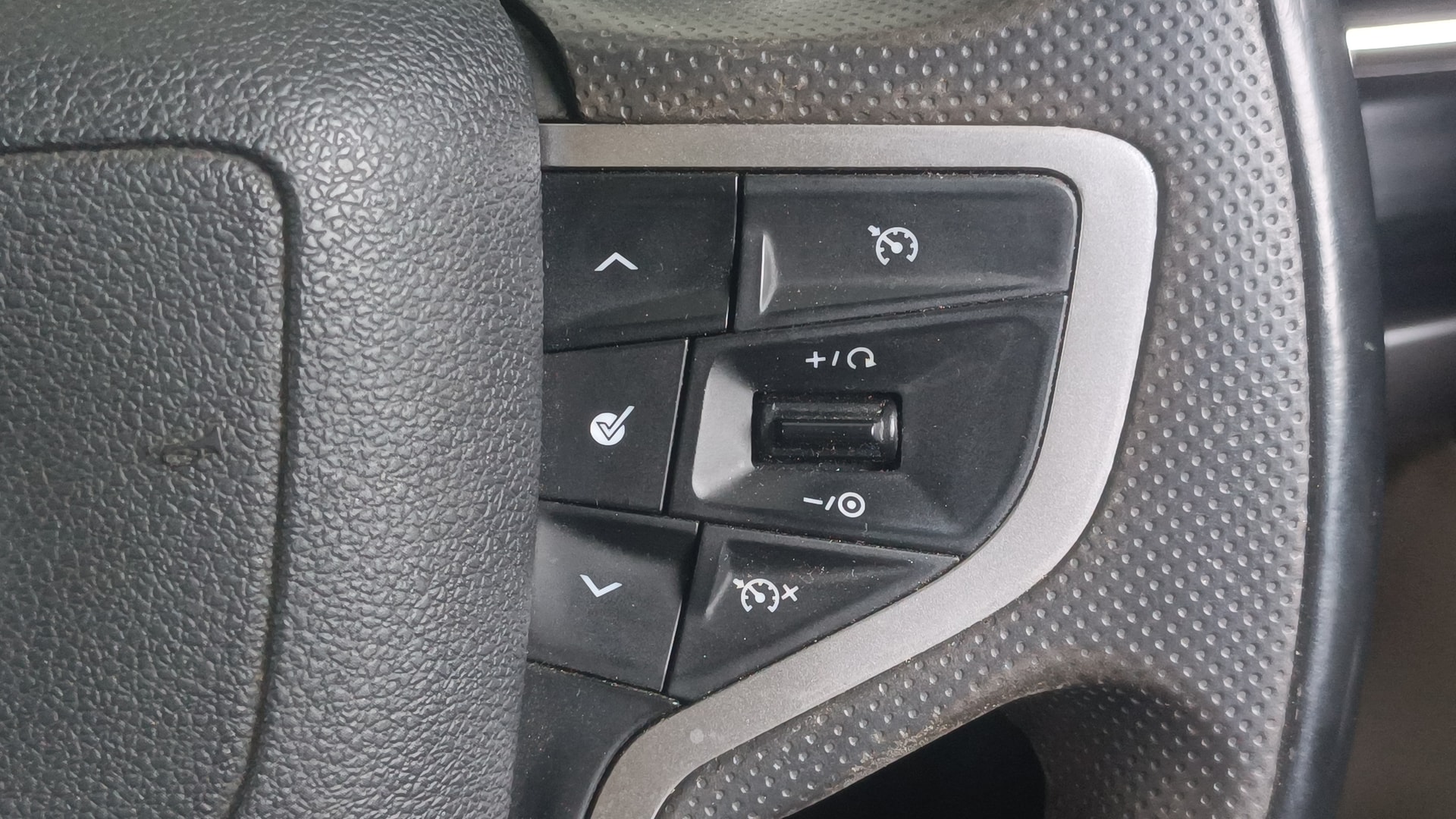 Used 2021 Tata Safari Used 2021 Tata Safari