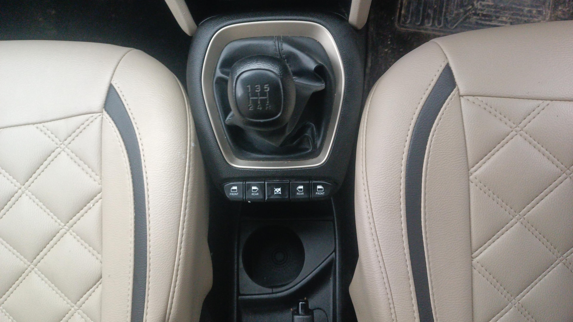 View 2019 Hyundai New Santro D-Lite Petrol Image 38 Used 2019 Hyundai New Santro D-Lite Petrol Image 38