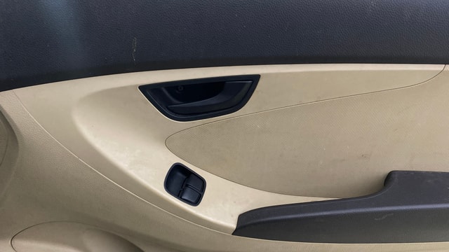 View Hyundai EON Image 32 Used Hyundai EON Image 32